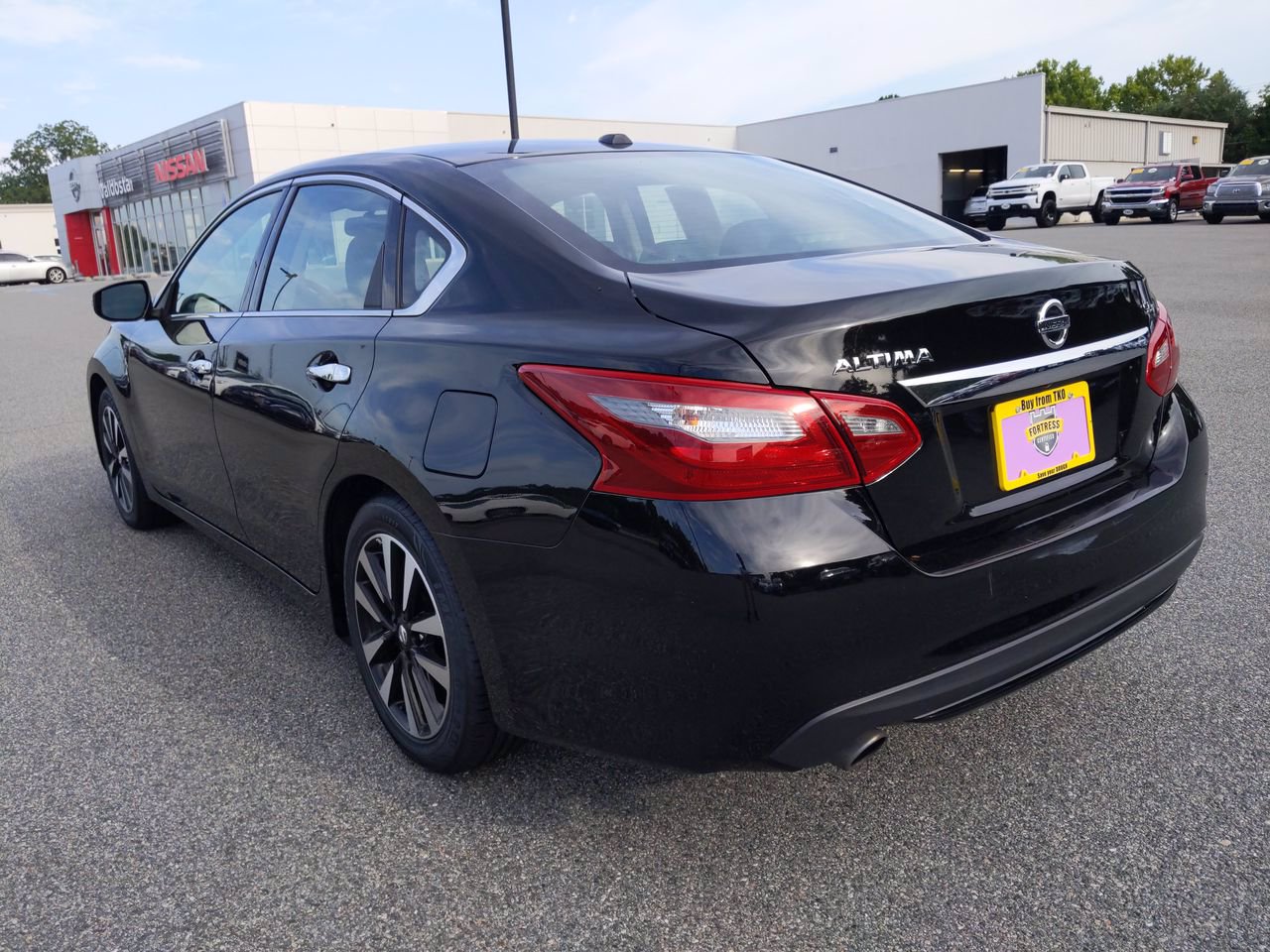 Pre-Owned 2018 Nissan Altima 2.5 SL FWD 4dr Car