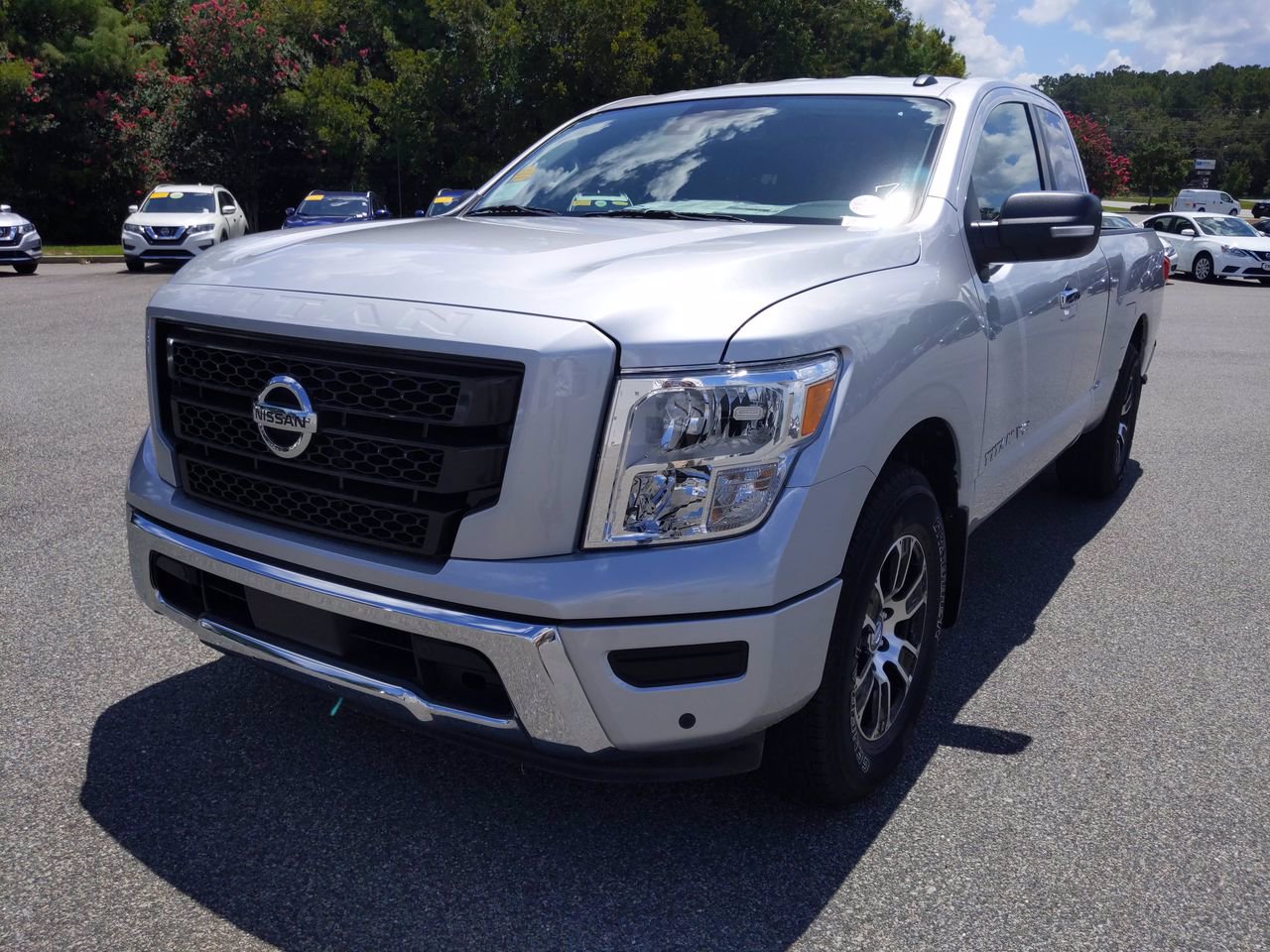 New 2020 Nissan Titan SV RWD Extended Cab Pickup